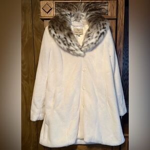 Faux Mink Fur with Luxurious Faux Lynx Collar
Dennis by Dennis Basso Gold, NWOT